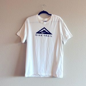 Nike Men’s Dri-Fit Trail Short Sleeve T-Shirt Large